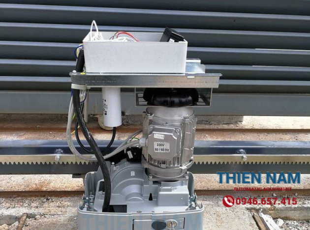 (2500kg) MOTOR CỔNG TRƯỢT (LÙA) TỰ ĐỘNG BENINCA YAK25 OTI (2500kg)