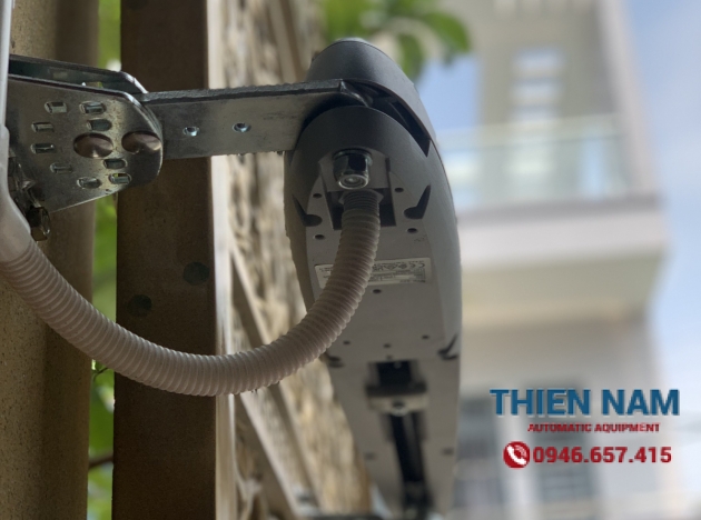 250KG V2 MOTOR CỔNG TỰ ĐỘNG CÁNH TAY ĐÒN NYK24V 