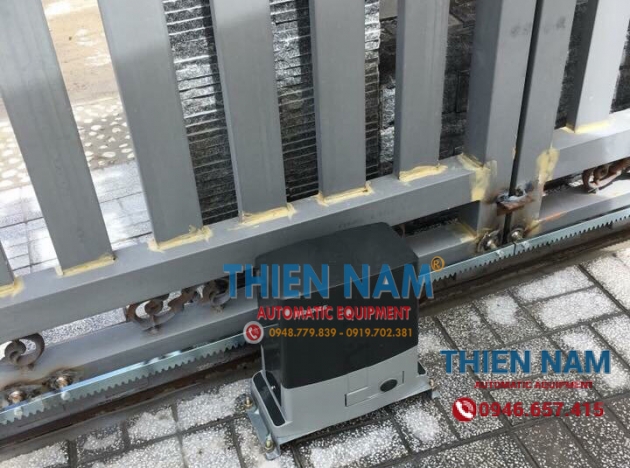 800kg MOTOR CỔNG TRƯỢT (LÙA) TỰ ĐỘNG BENINCA BULL8M (800kg)